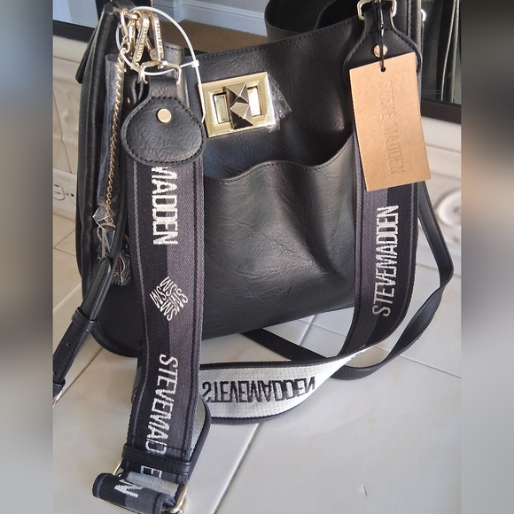 Deluxe Steve Madden Black Bag with Logo Strap - Picture 1 of 7